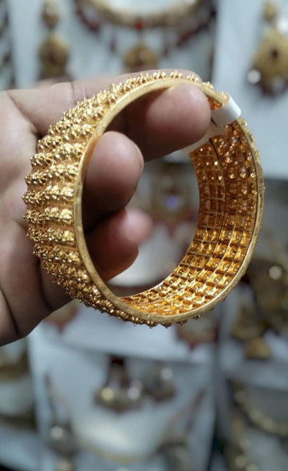 Golden Brass Bangles for Women – 1 Pair Artificial Jewellery in Bright Gold Finish