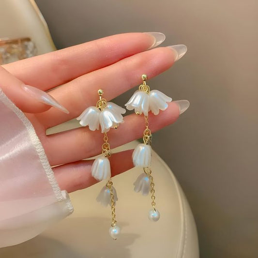 Elegant Pearl And Flower Drop Earrings