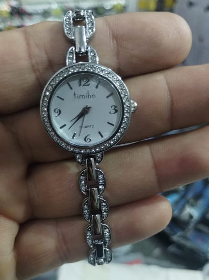 Women’s Silver Analog Watch – Silver Stainless Steel Ladies Watch | Premium Quality Fashion Timepiece